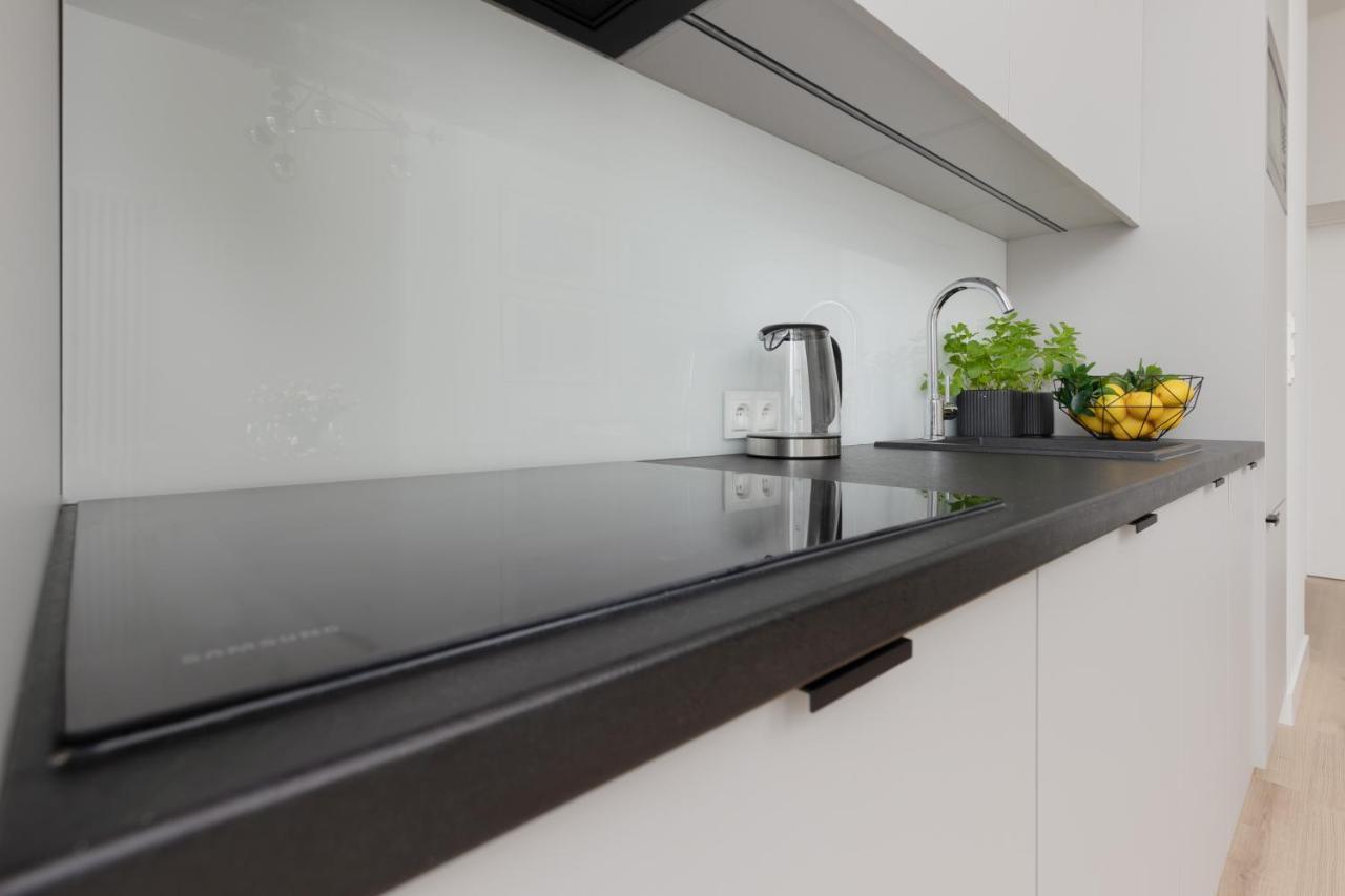 Spacious Apartment With Panoramic View Of Warsaw By Noclegi Renters Exteriör bild